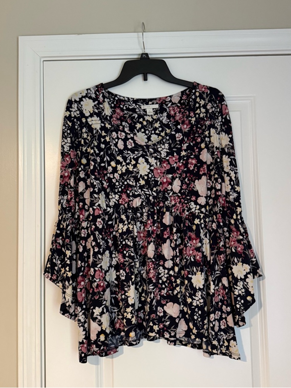Women’s Floral‎ Peasant Blouse in Navy and Pink